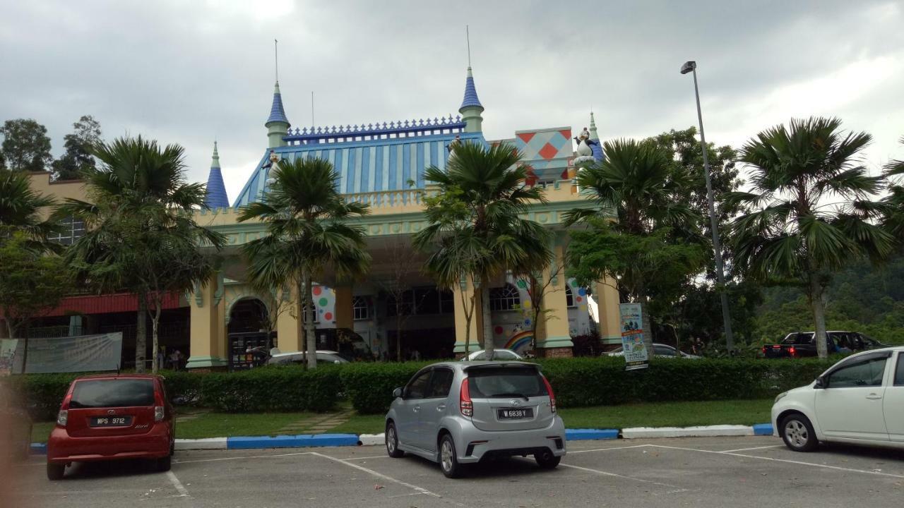 Gambang Homestay Banglomuslim Kuantan Ngoại thất bức ảnh