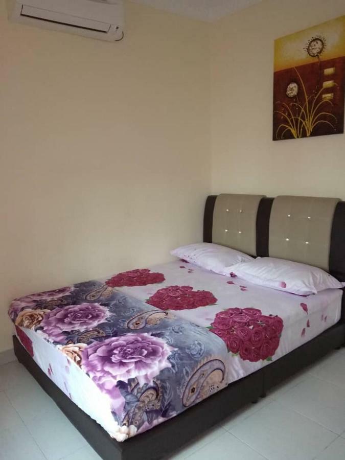 Gambang Homestay Banglomuslim Kuantan Ngoại thất bức ảnh