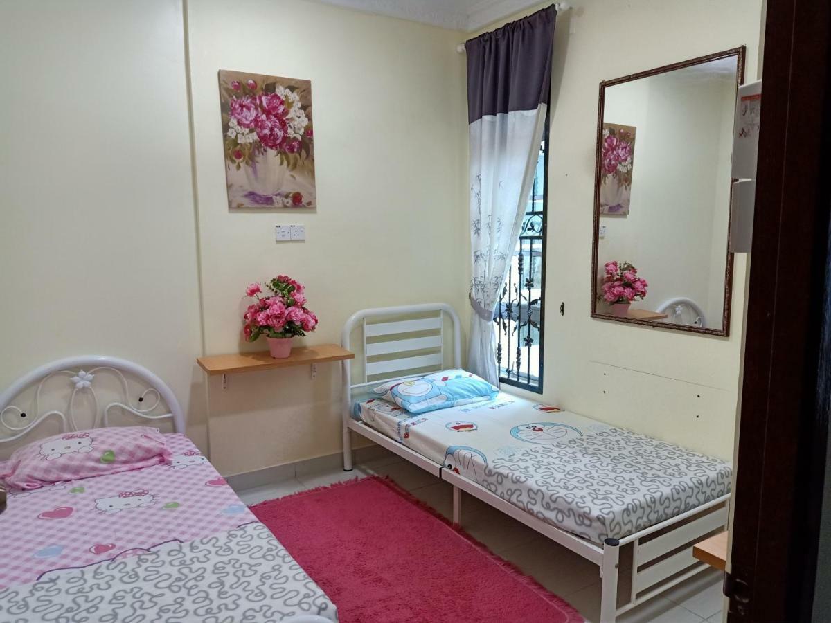 Gambang Homestay Banglomuslim Kuantan Ngoại thất bức ảnh