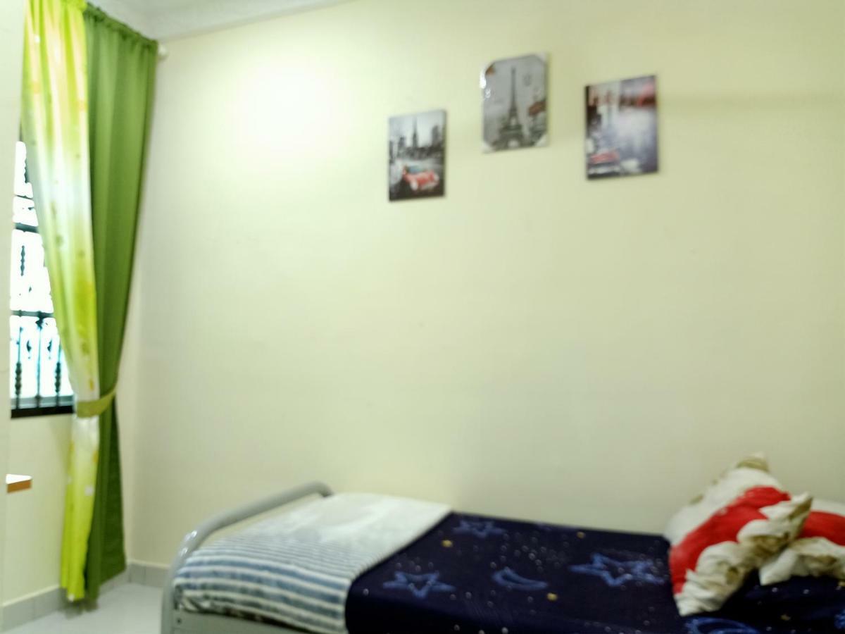 Gambang Homestay Banglomuslim Kuantan Ngoại thất bức ảnh